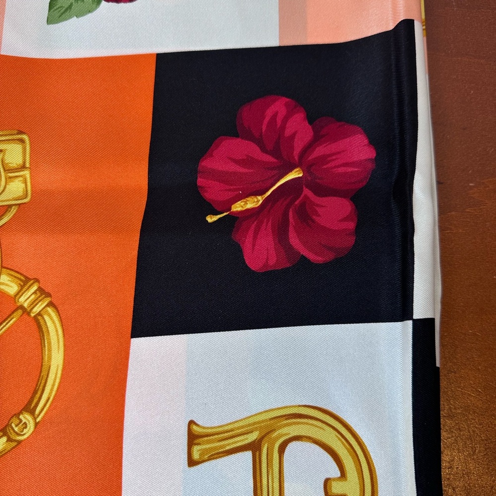 Aigner Silk scarf - Picture 6 of 7
